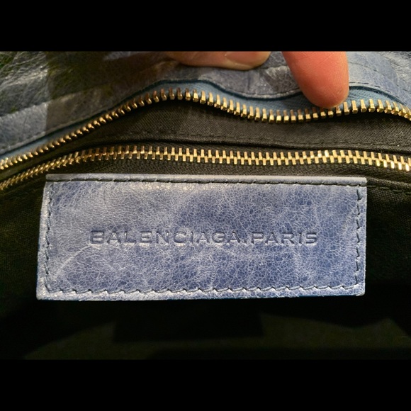 Limited Edition Balenciaga w/ Original dust bag - Picture 7 of 9